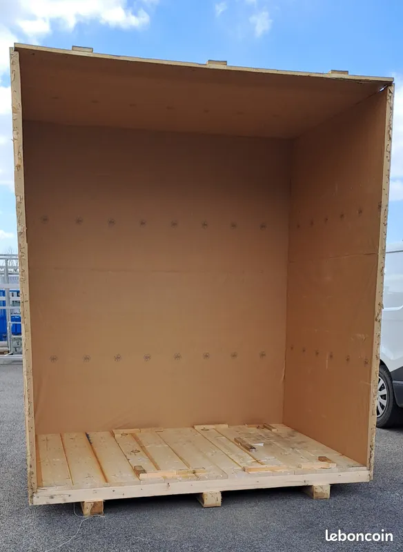 Caisse de transport en bois
